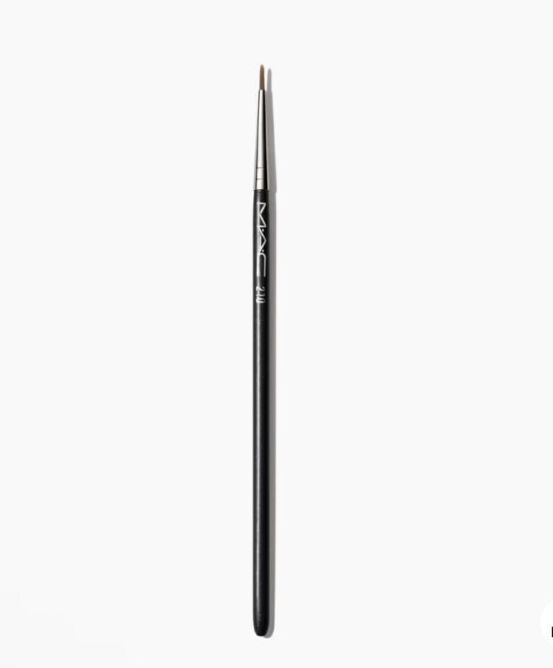 MAC 210 SYNTHETIC PRECISE EYE LINER BRUSH - Image 1