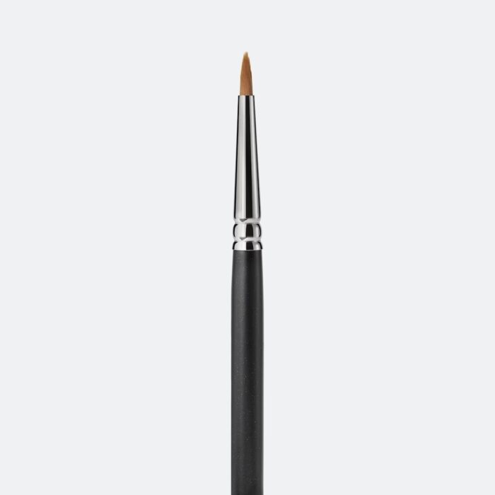MAC 209 Eye Liner Brush - Image 1