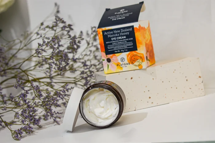 Platone skin lab Manuka Honey Eye Cream - Image 2